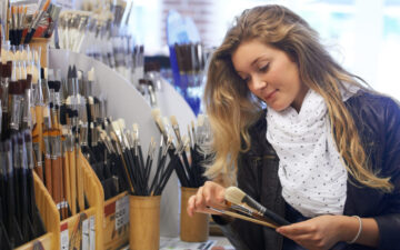 women-pick-brush