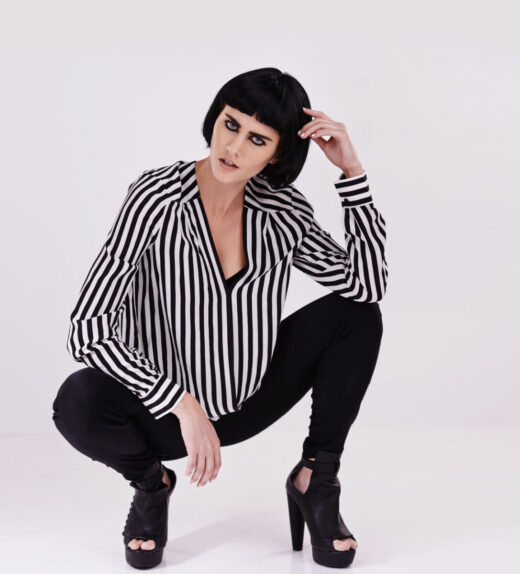 woman-wear-stripe-shirt